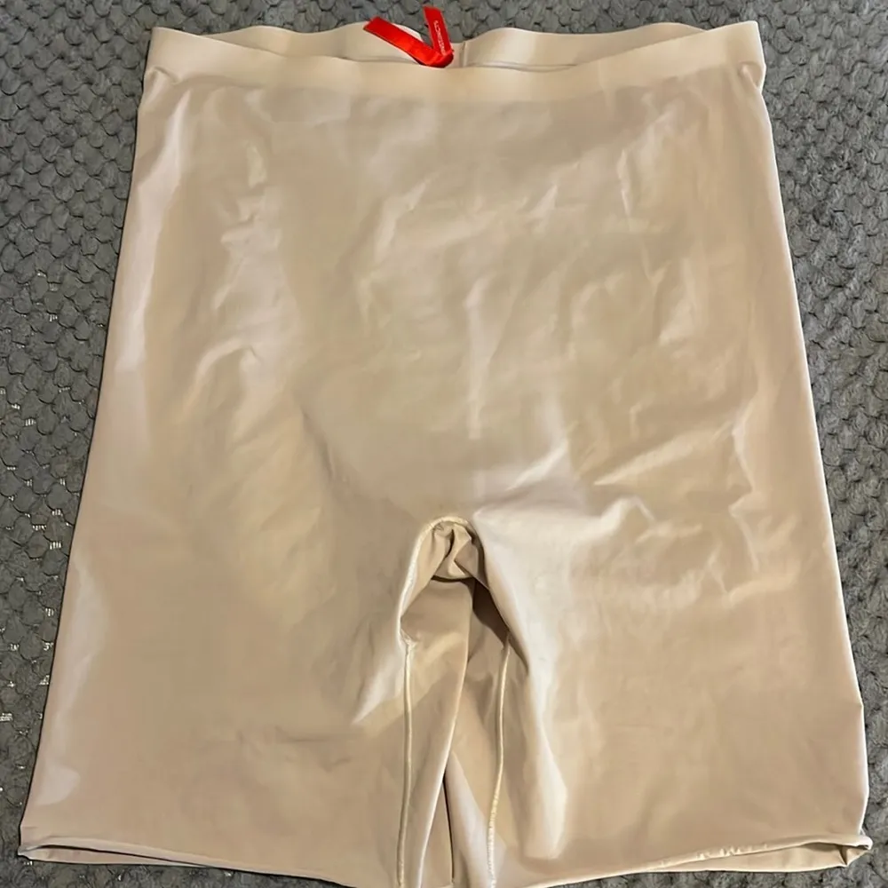 Spanx Beige High Waisted Bike Shorts Shapewear Size Large EUC #6233 - Image 2