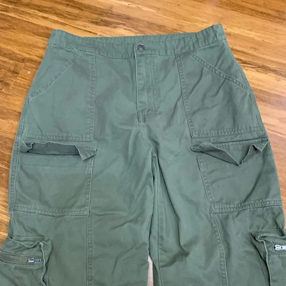 Cali 1850 Olive Green Cargo Pants Womens Size 9 Utility Pockets Casual Straight - Image 2