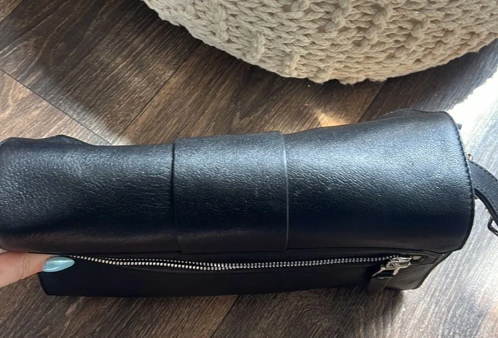 Versace Black Leather Stardust Shoulder Bag - Image 6