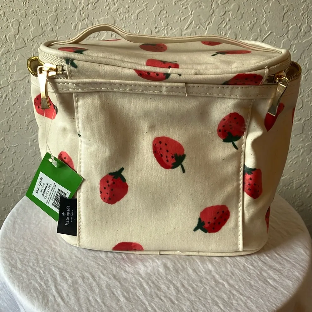 Kate Spade: Strawberry Print Cream Lunch Tote/Bag - Image 14