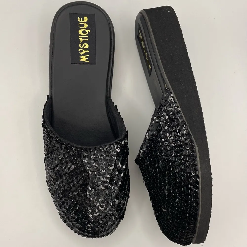 Mystique sequins slip-on black sandals Size 6 - Image 8