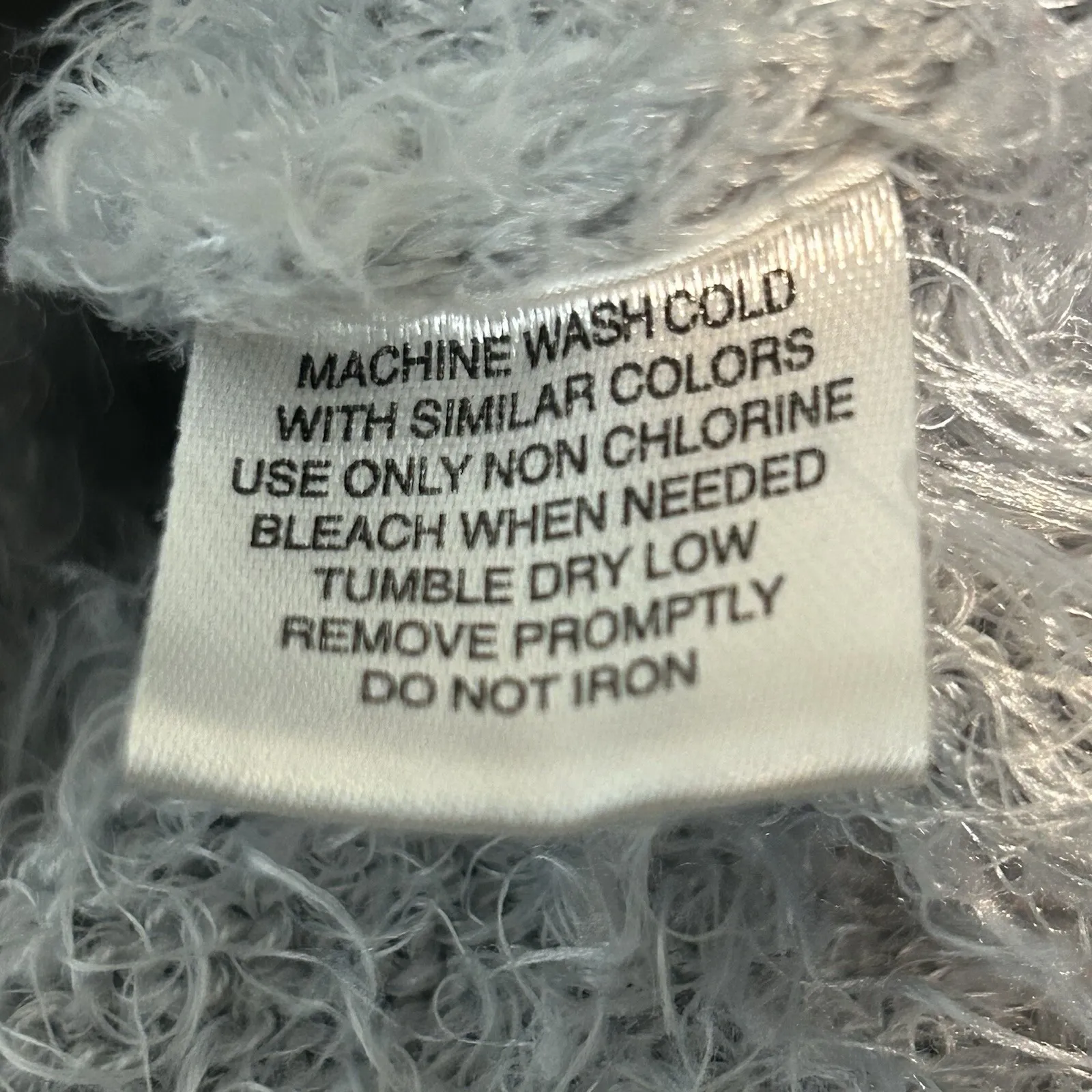 French Laundry Gray & Black Fuzzy Sweater with Polar Bear Design, Size L - Image 6