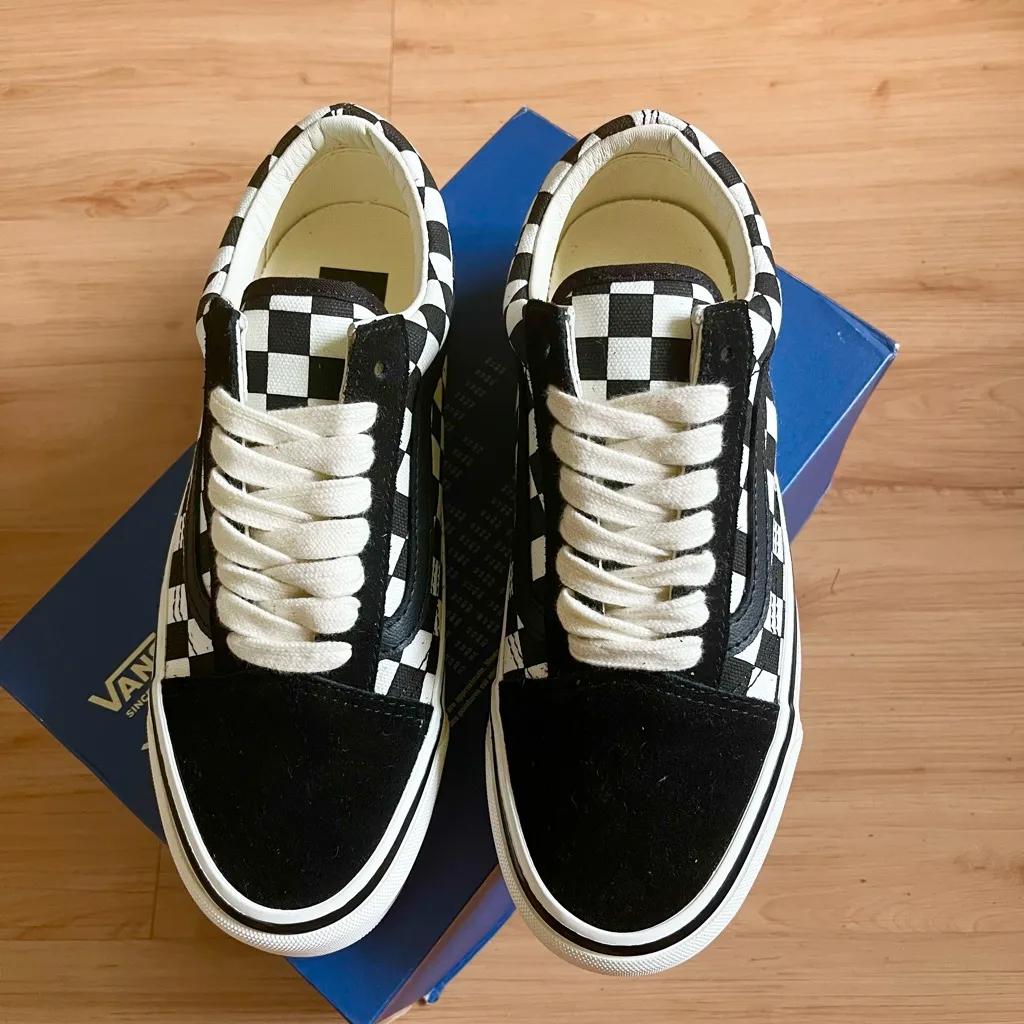 Vans Premium Old Skool Checkerboard Shoe Women 8.0 US Mens 6.5 US - Image 9