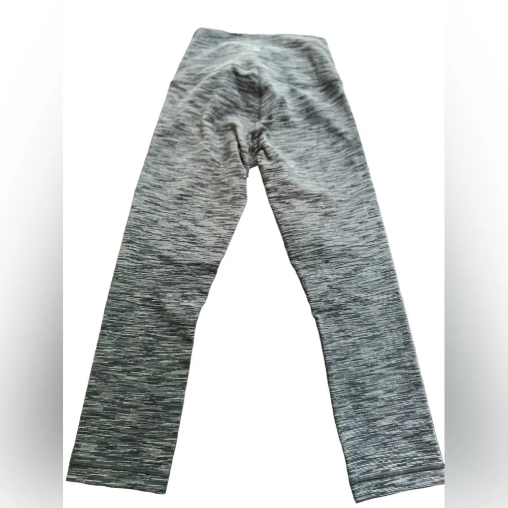 Lululemon wunder under Crop Leggings‎ Criss Cross Waist grey size 4 - Image 5