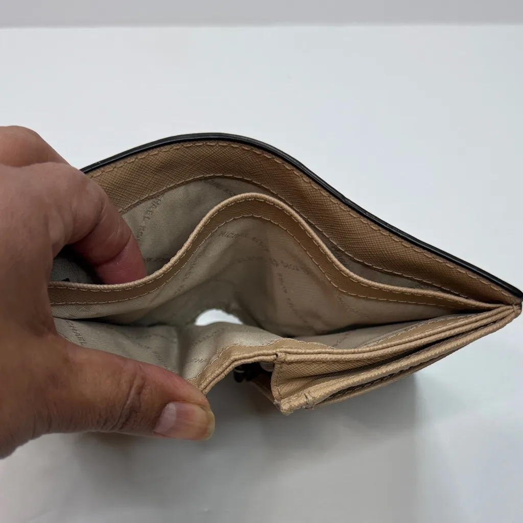 Michael Kors Beige Card Holder - Image 5