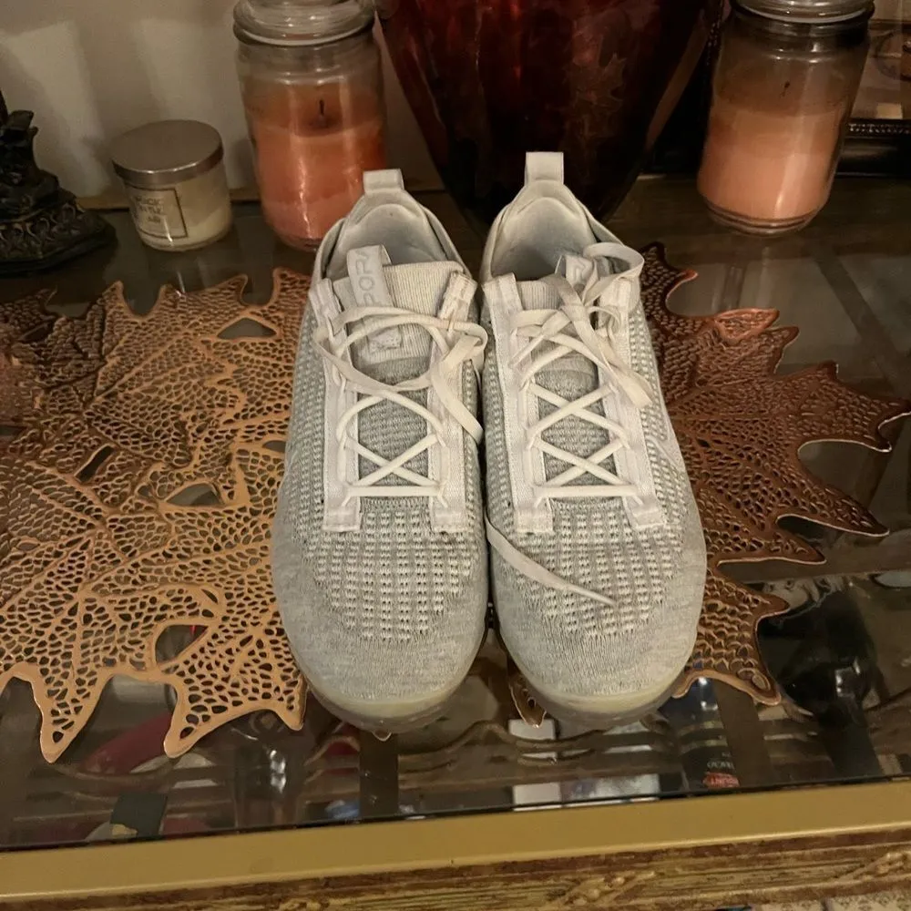 Nike - Vapor max size 9 - Image 2