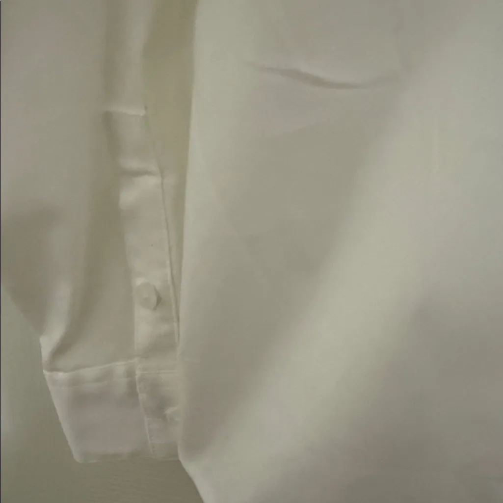Nine West Crisp White Button-Up Blouse. - Image 5