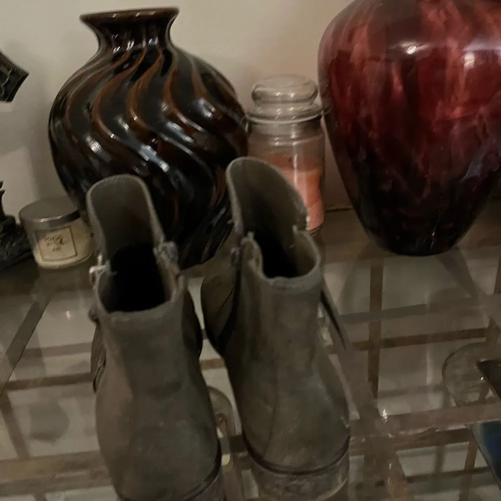 White Mountain  boots size 9 - Image 3