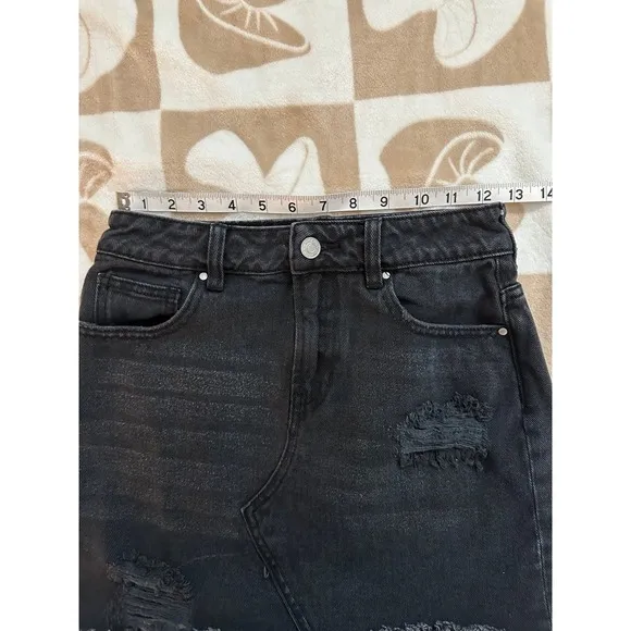 PacSun Distressed Black Mini‎ Jean Skirt Size 24 - Image 5