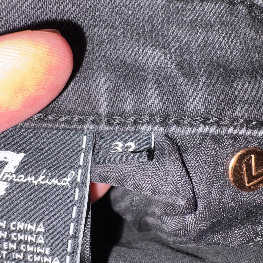 7 For All Mankind jeans with a metallic side stripe skinny jeans women’s 32 - Image 5