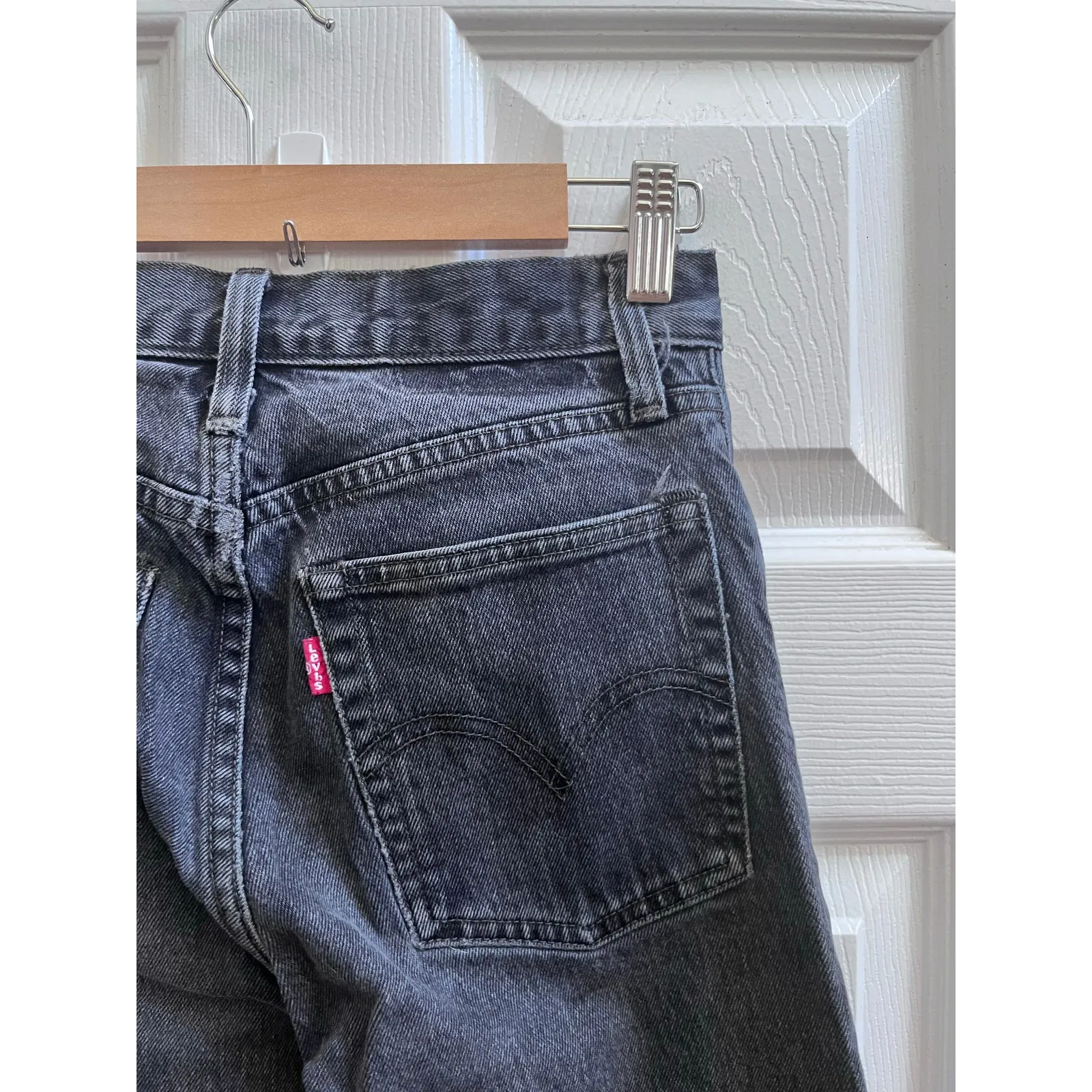 Levi’s Wedgie Icon Button Fly Black Wash Distressed Jean Size 24 Grunge Punk - Image 5