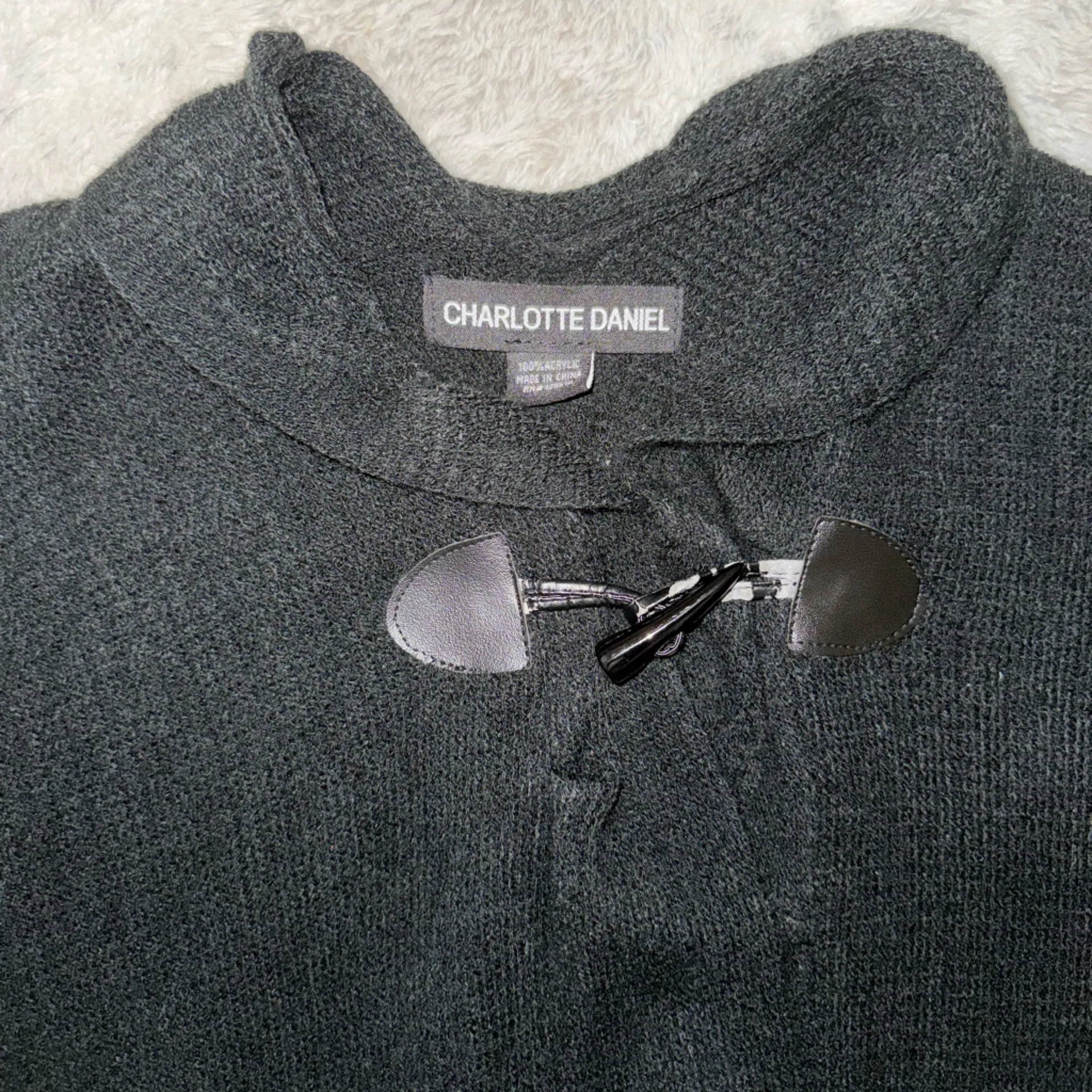 Elegant Black Poncho Size undefined - Image 2