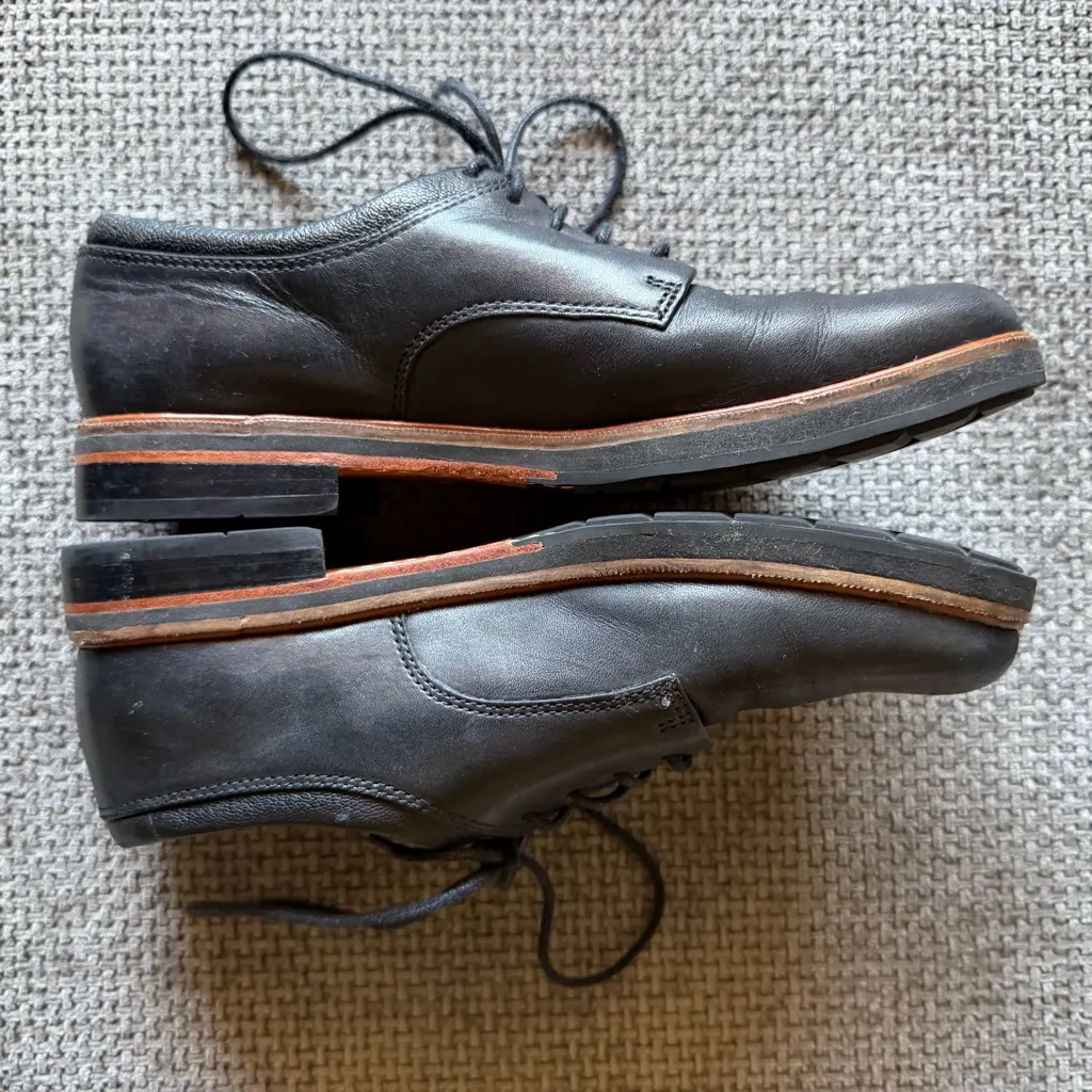 Clarks Black Leather Oxford Shoes Womens 6.5 Lace Up Low Heel Witchy OfficeGoth - Image 4