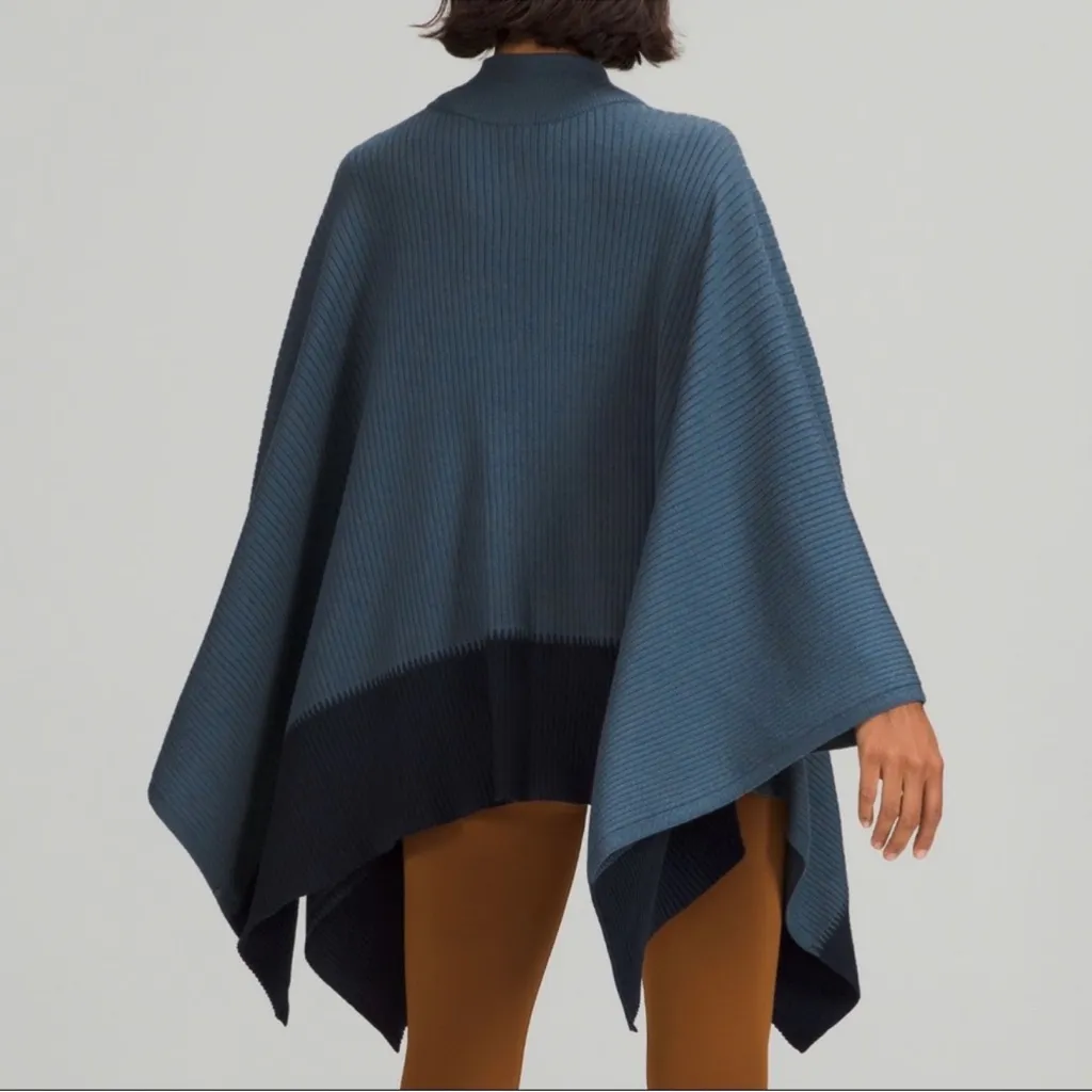 Lululemon NWT  On The Go Poncho Iron Blue / True Navy - Image 3