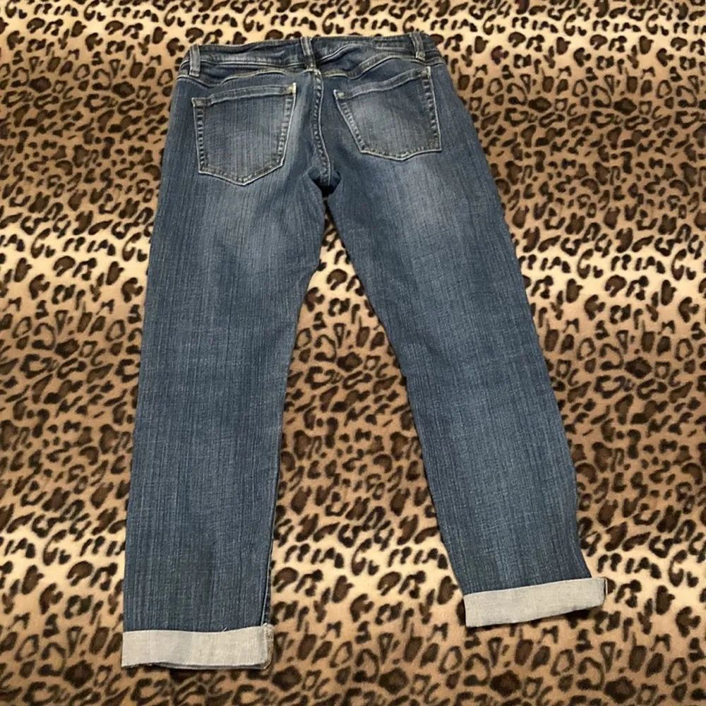 CAbi Jeans Women’s Size 0 Boyfriend Fit Style #917 Medium Wash Jeans - Image 2