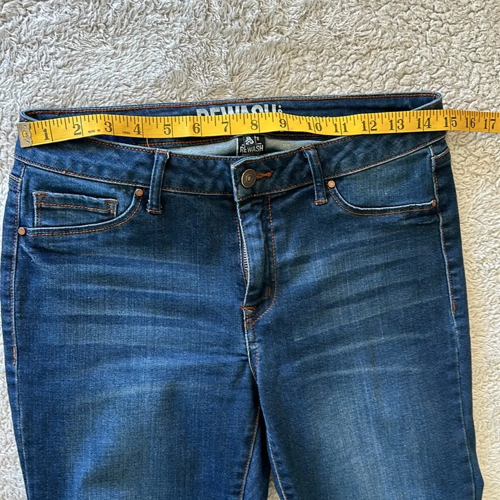 Rewash Denim Women's 9/29 Mid Rise Skinny Stretch Jegging Jeans Dark Wash - Image 6