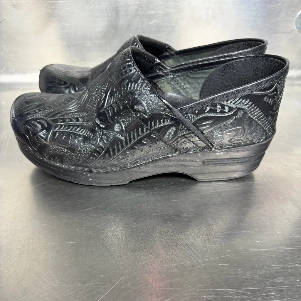 Dansko black paisley leather clogs EU 38/US 7.5-8 - Image 2