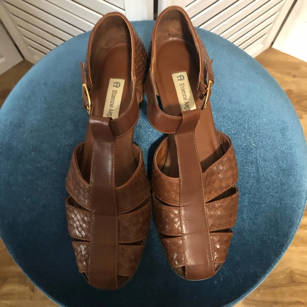 Etienne Aigner  Italian fisherman genuine leather close toe heeled sandals sz 10 - Image 3