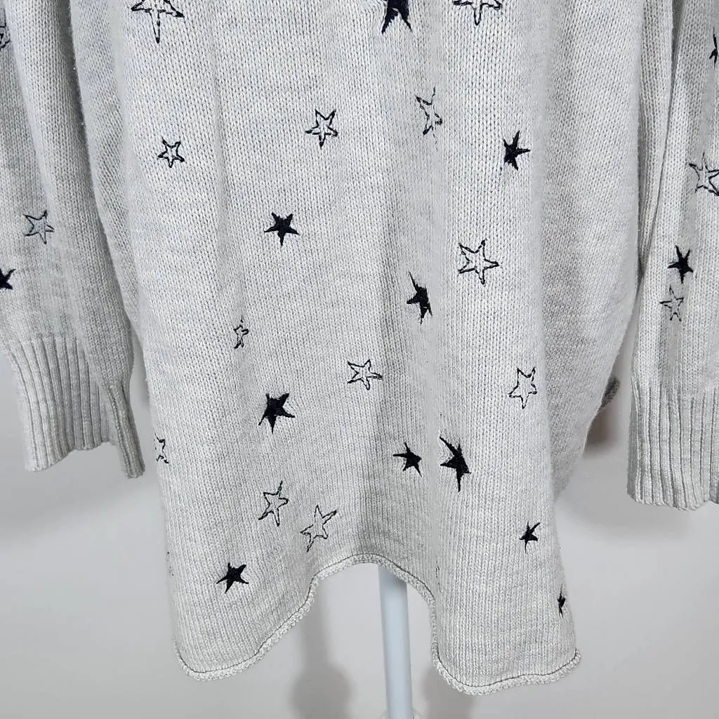 Gray and Black Star Sweater Size Large Oversized Sweater with Embroidered Stars - Image 4