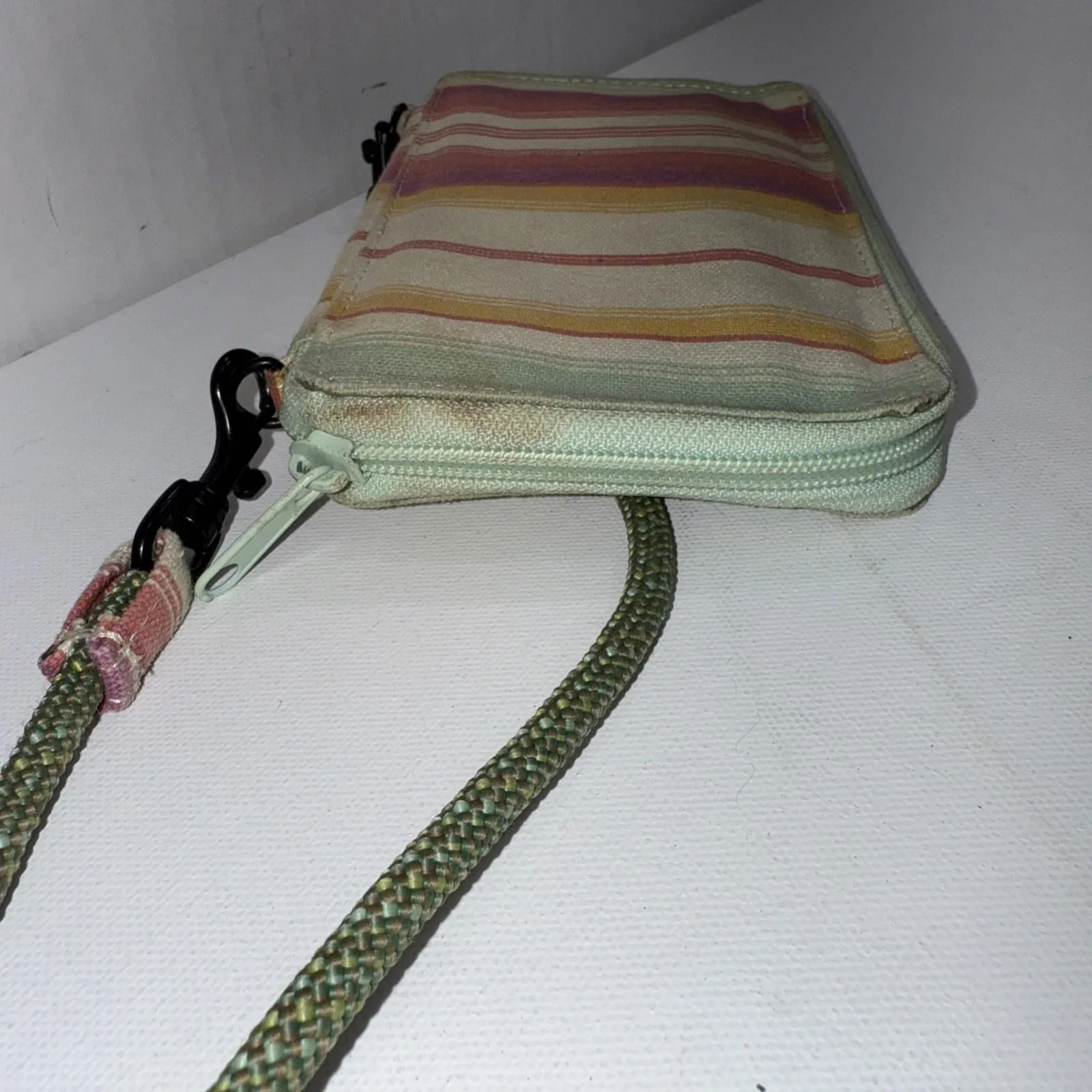 Kavu Go Time Minimalist Crossbody Wallet Striped Gorpcore Travel Outdoor Purse - Image 12