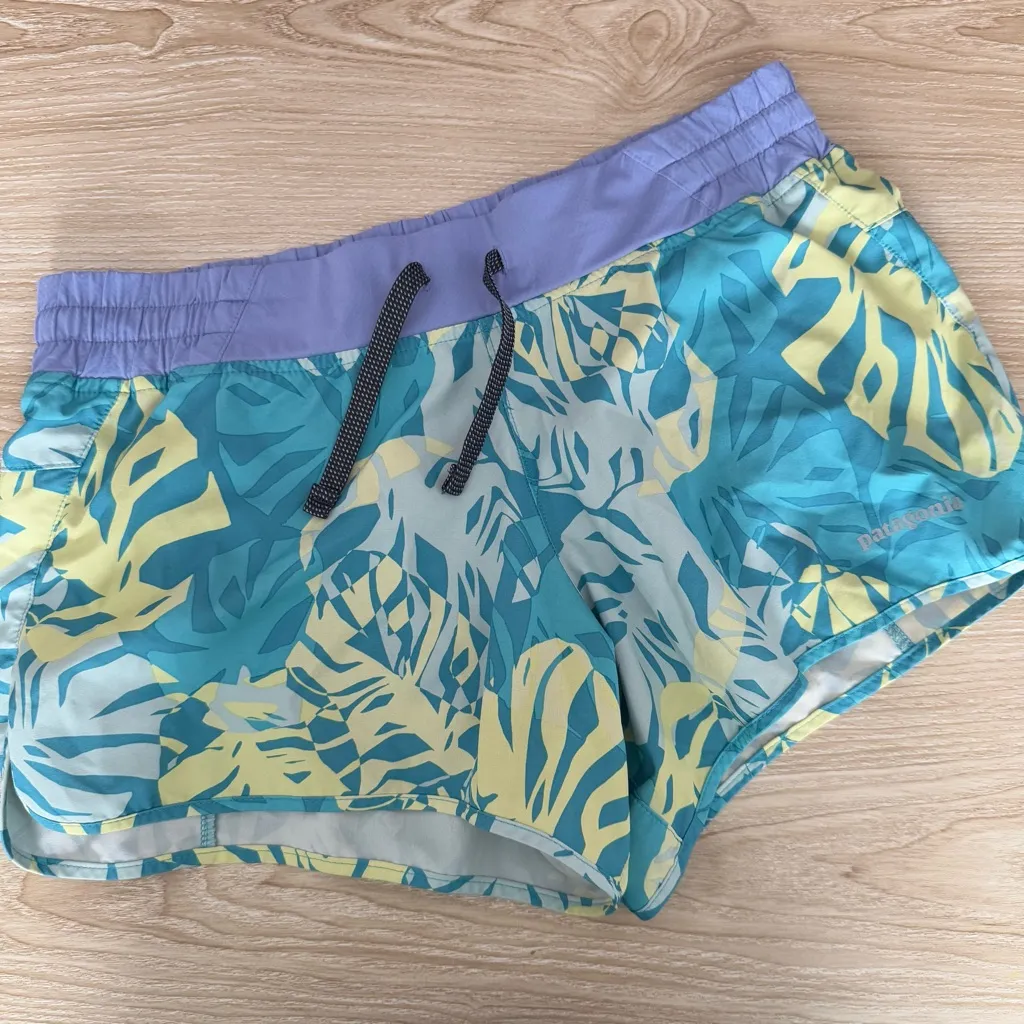 Patagonia Small Nine Trails Shorts 4” Mako Blue Hawaiian Travel Outdoor Granola - Image 5