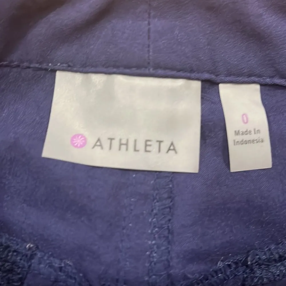 ATHLETA blue Bermuda shorts size 0. - Image 4