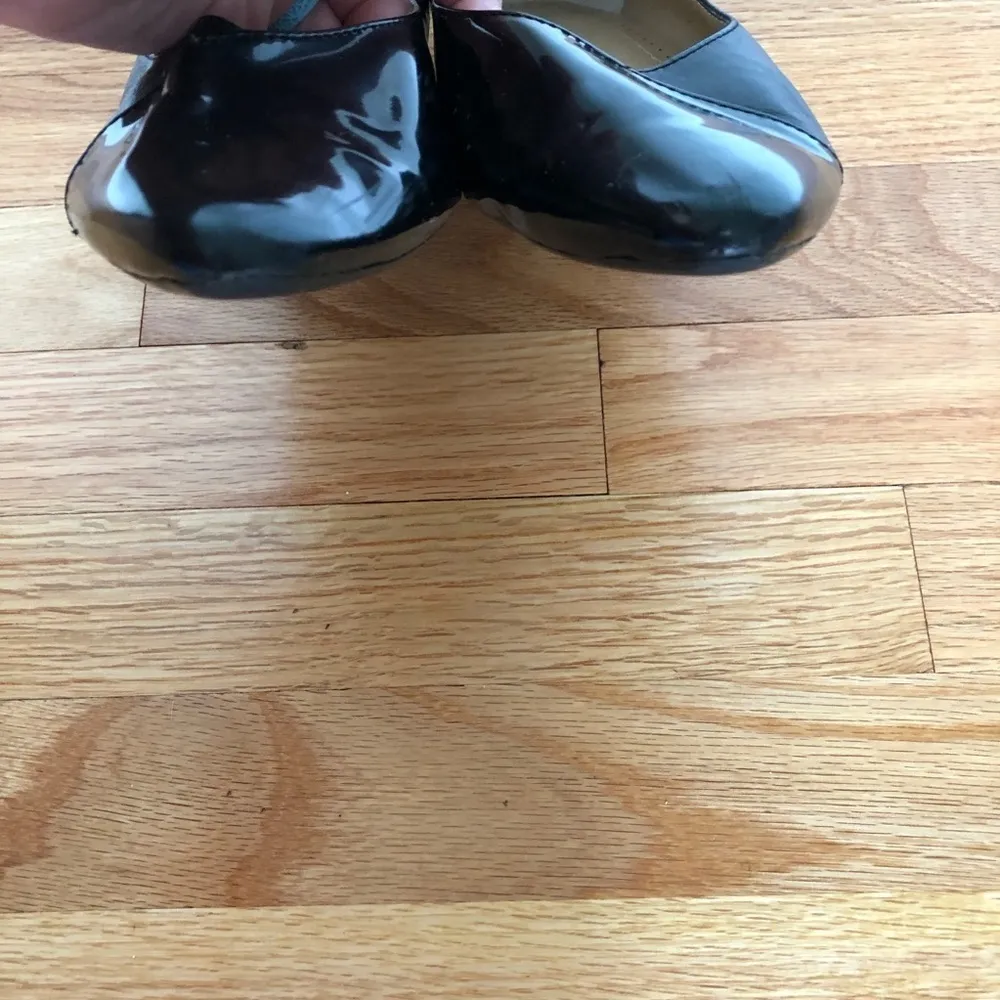 Neiman Marcus Flats Black Leather Pointed Toe 7.5 - Image 2