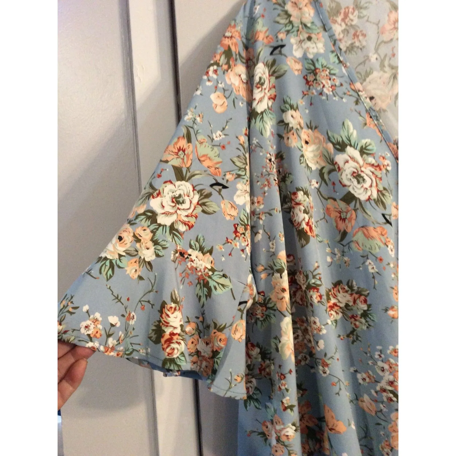 Blue Floral Plus size 18 - Image 3
