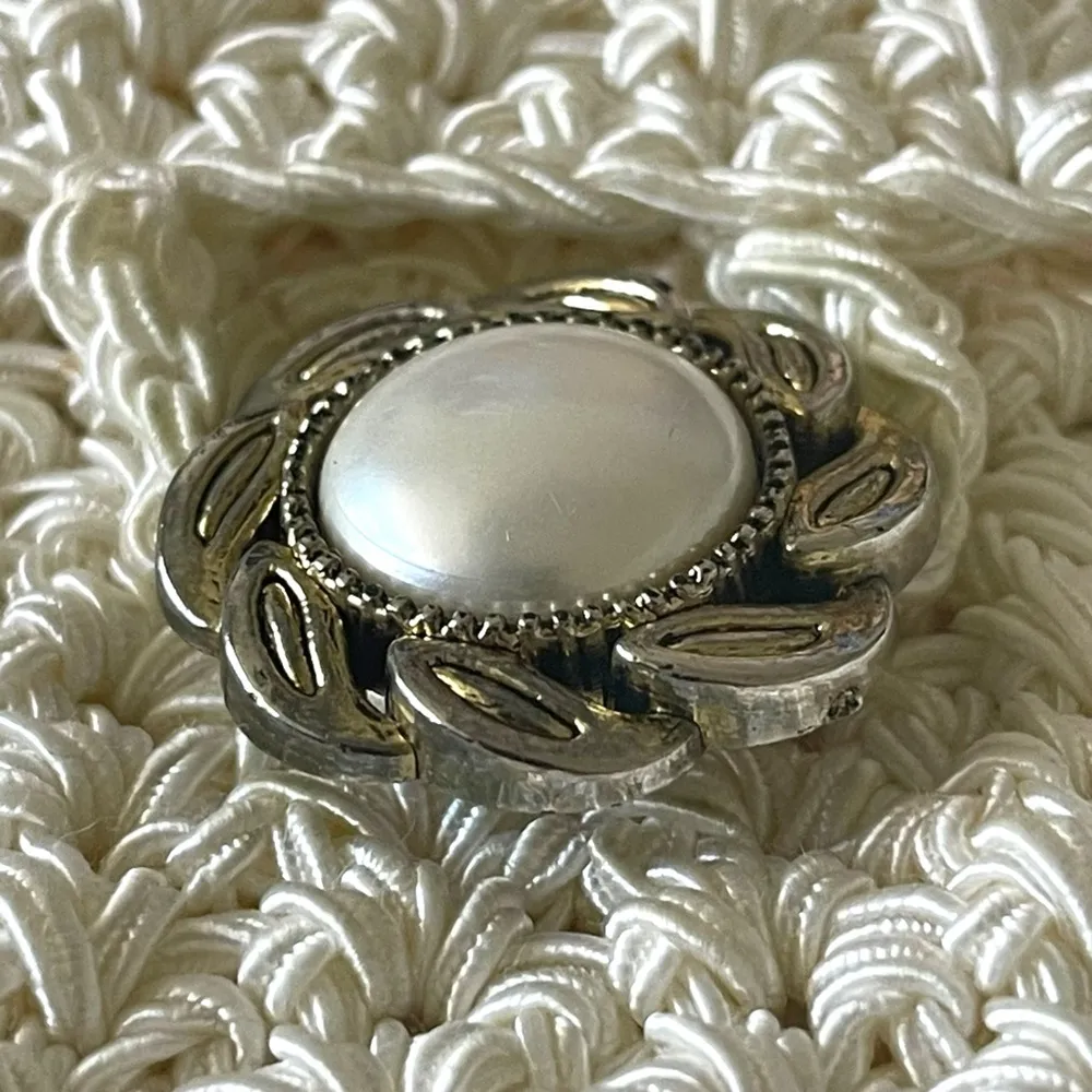 new Suzanne Original ✽ Hand Crochet Crossbody Messenger Mini Bag ✽ Pearl White ✽ - Image 3