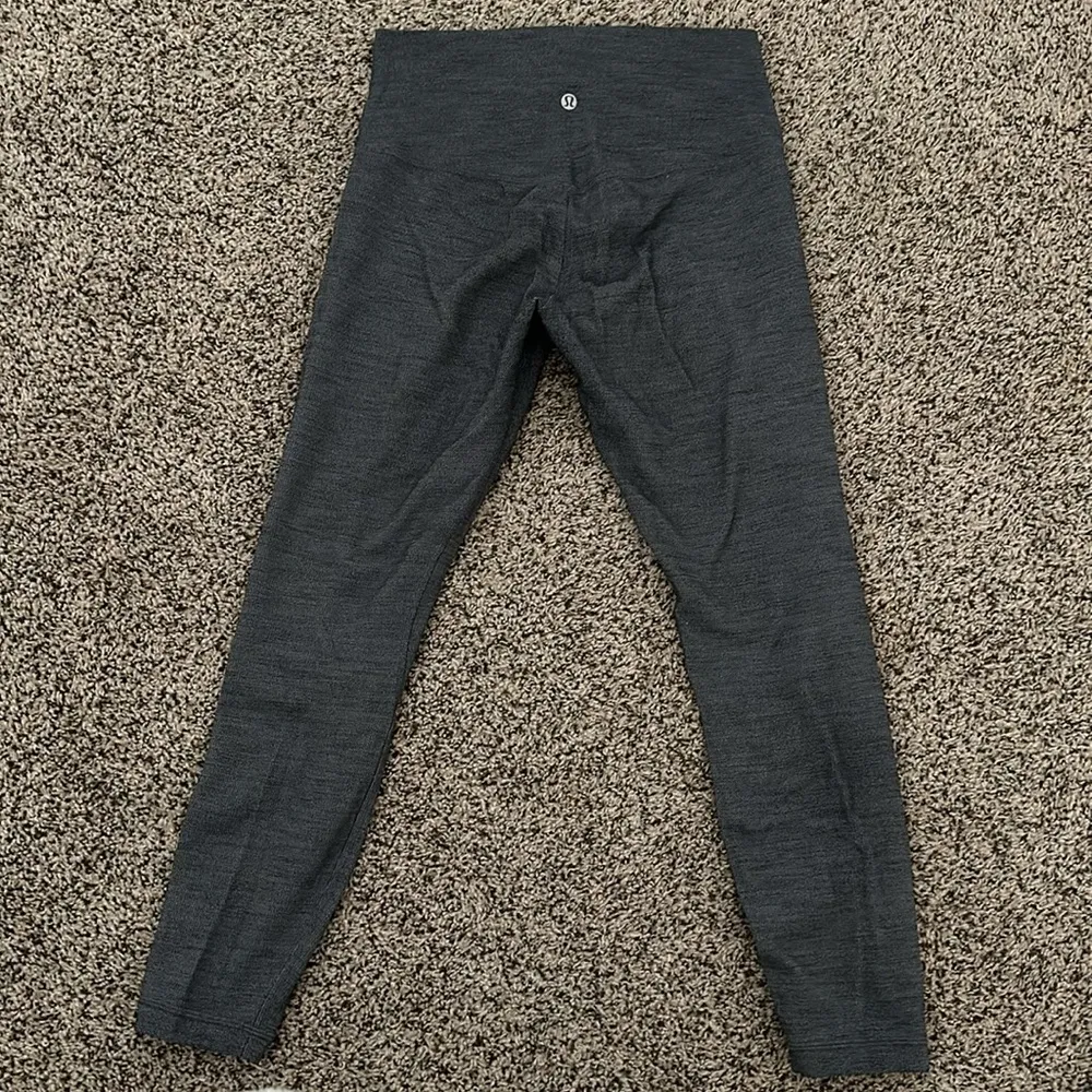lululemon leggings size 8 - Image 2