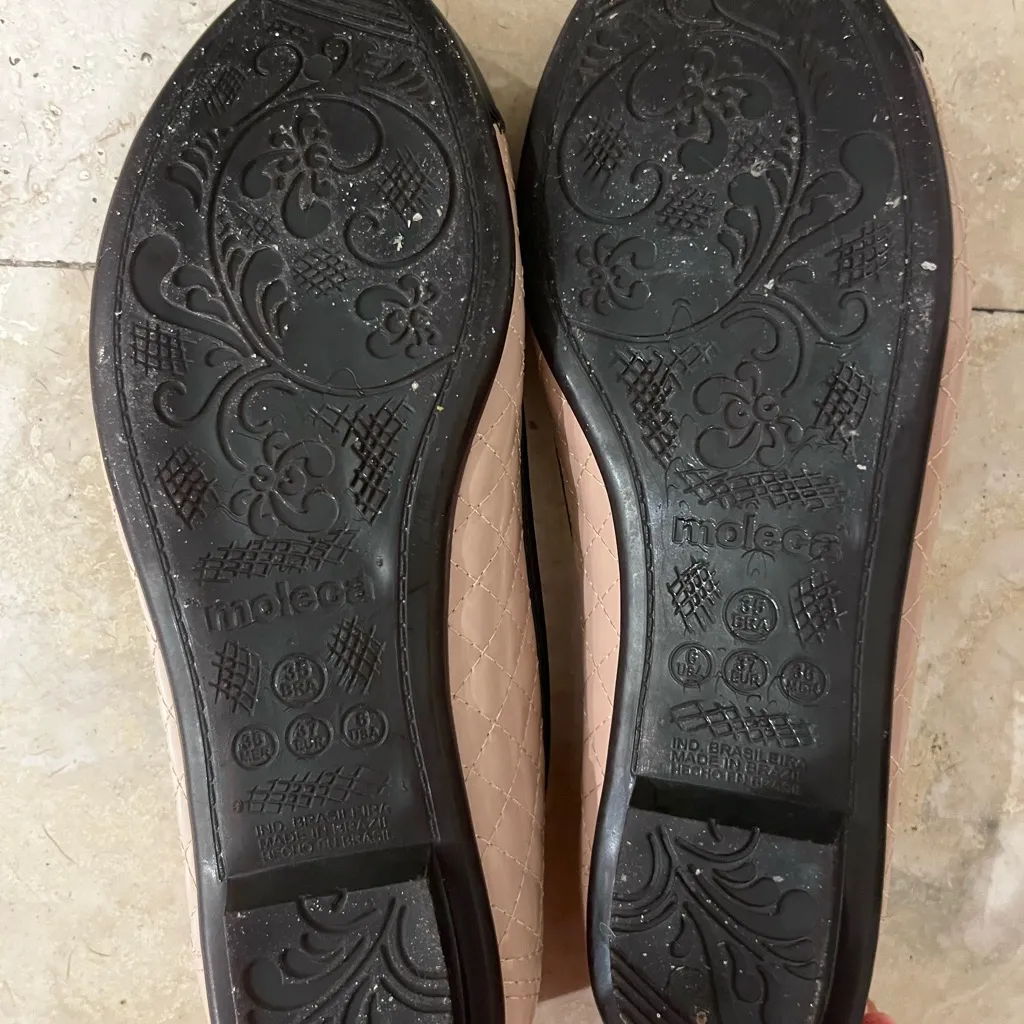 Women's Black and Pink Ballet Flats Size 7 - Image 5