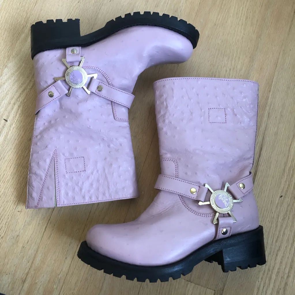 Versace collection women’s boots Moto boot pink embossed size 36 - Image 4