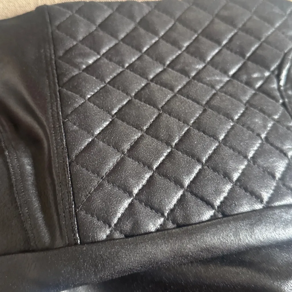 Black Faux Leather Quilted Leggings Large Moto High rise - Image 6