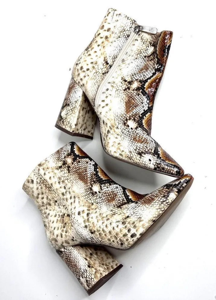 Charles David Ankle Boot print snake Women Block Heel Pointed Toe size 8.5 - Image 1