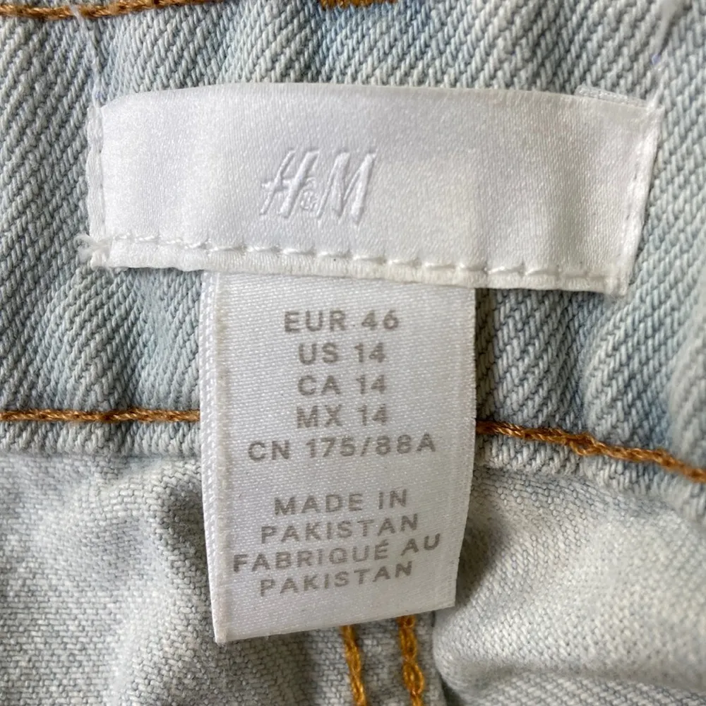 H&M Women’s Light Wash High Waisted Denim Jeans Shorts Size 14 - Image 4