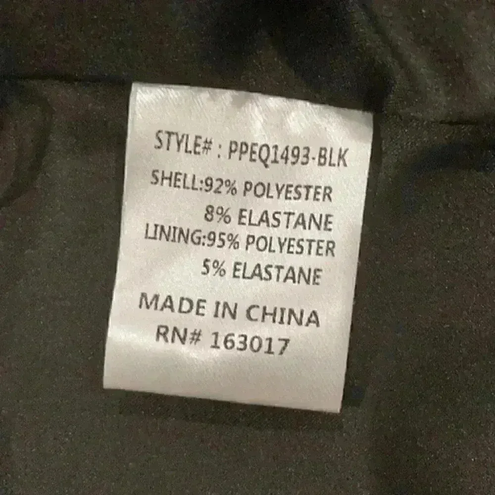 Princess Polly back satin feeling lace front top in size 6 - Image 5