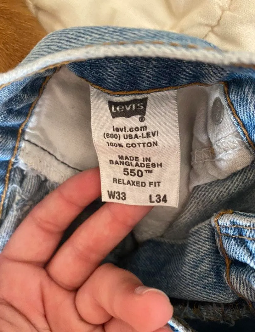 Levi’s 550 Shorts - Image 4