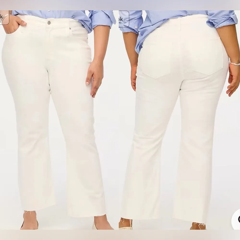 J. Crew Factory Flare Crop White Jean in Signature Stretch Sz 29  Summer - Image 2