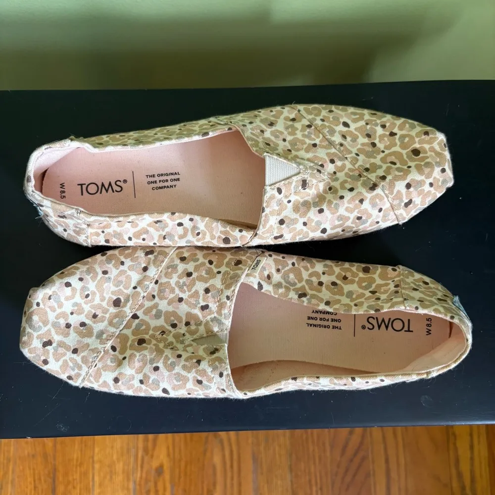 TOMS Leopard Print Flats - Image 3