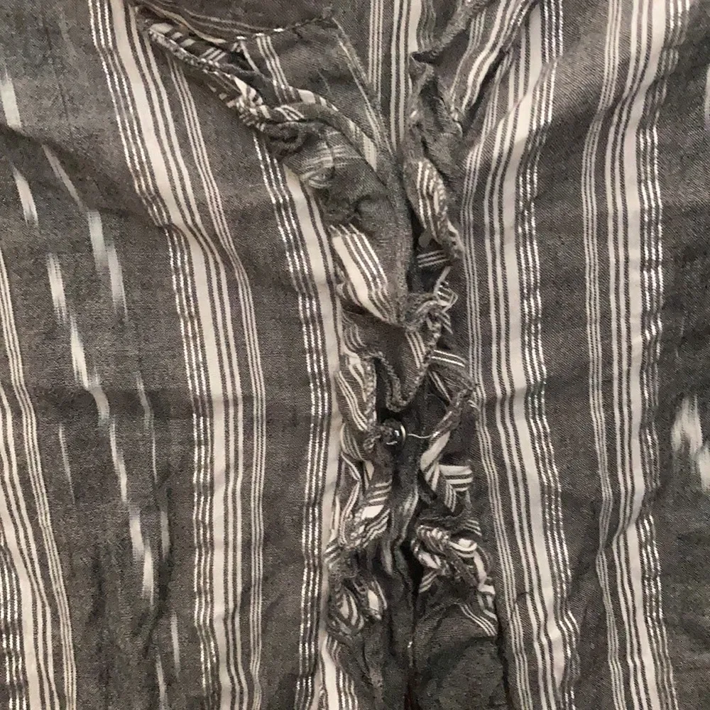 FINAL MARKDOWN Style and company ruffled front blouse 10 - Image 4