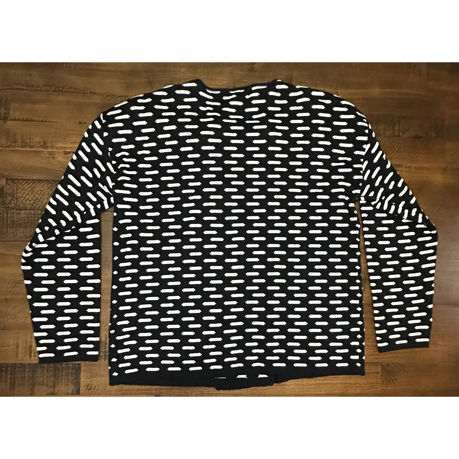 August Silk Sweater‎ Cardigan Black And White MEDIUM Super Soft - Image 7