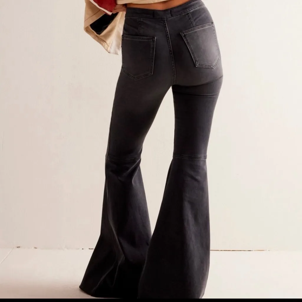 We The Free People Jayde Flare Jeans Ultra High Waist Size 30 Boho Indie 70s - Image 3