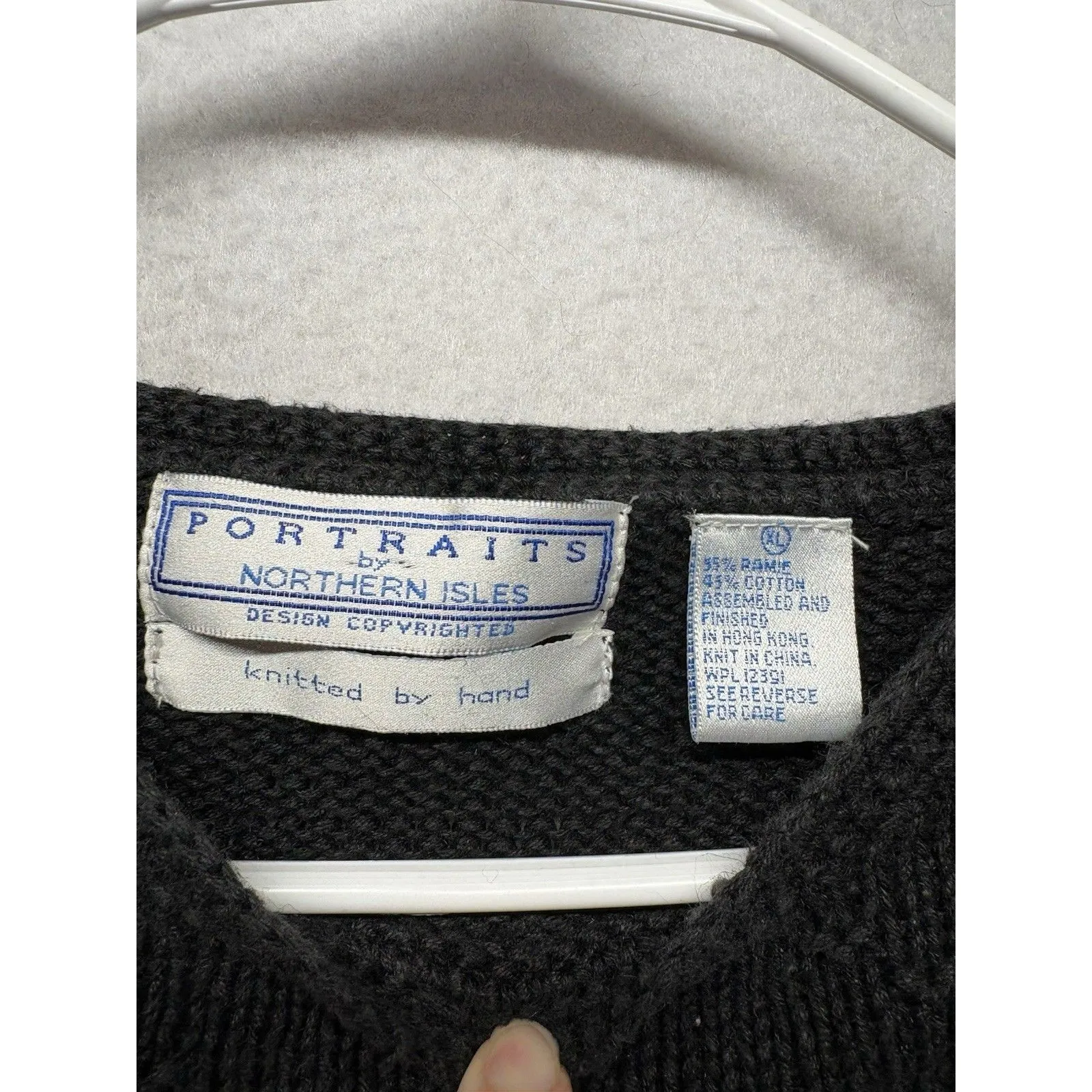 Vintage Portraits by Northern Isles Sweater Floral XL Cottage Chunky Knit Black - Image 2