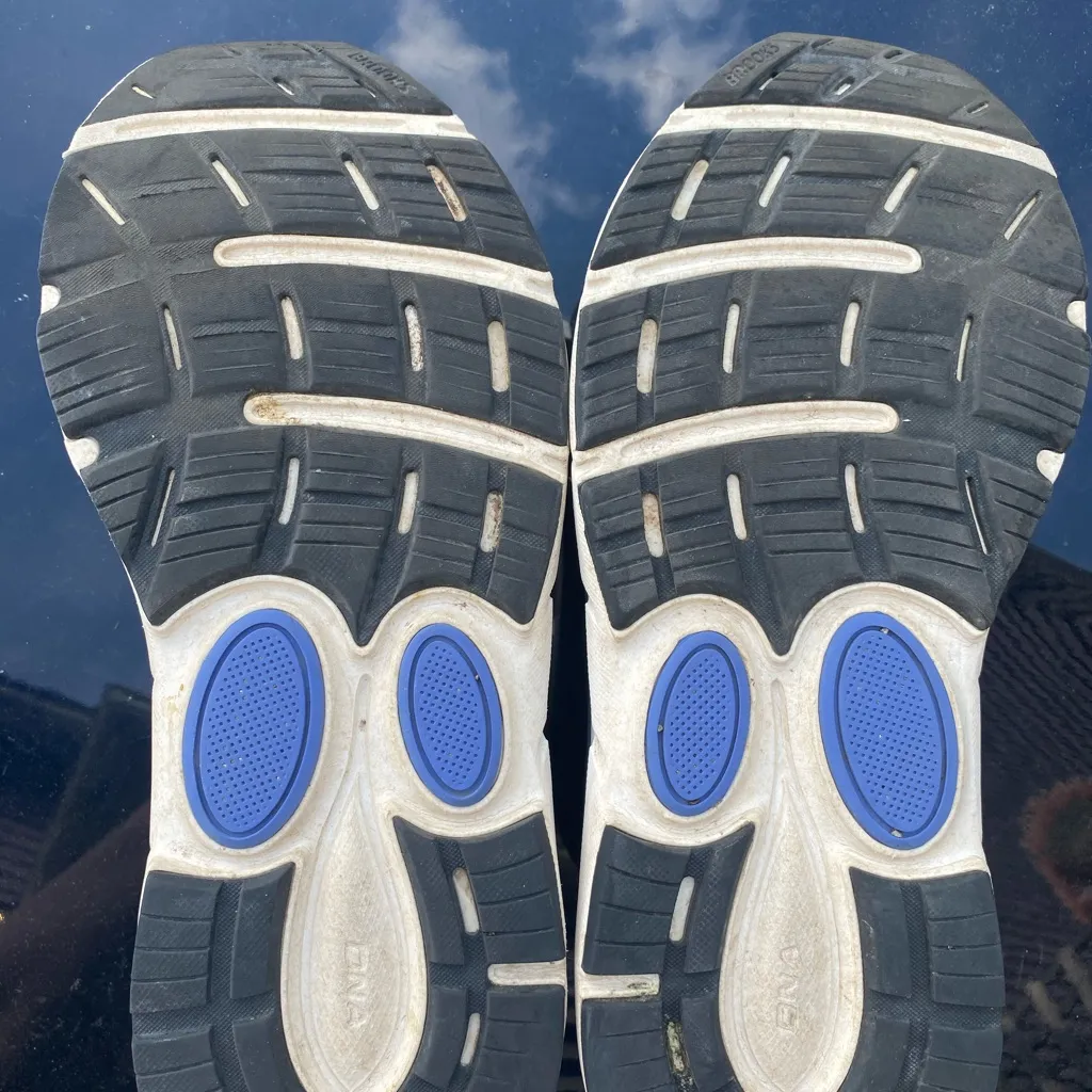 Brooks dyad 10 blue grey women’s running shoes - Image 7