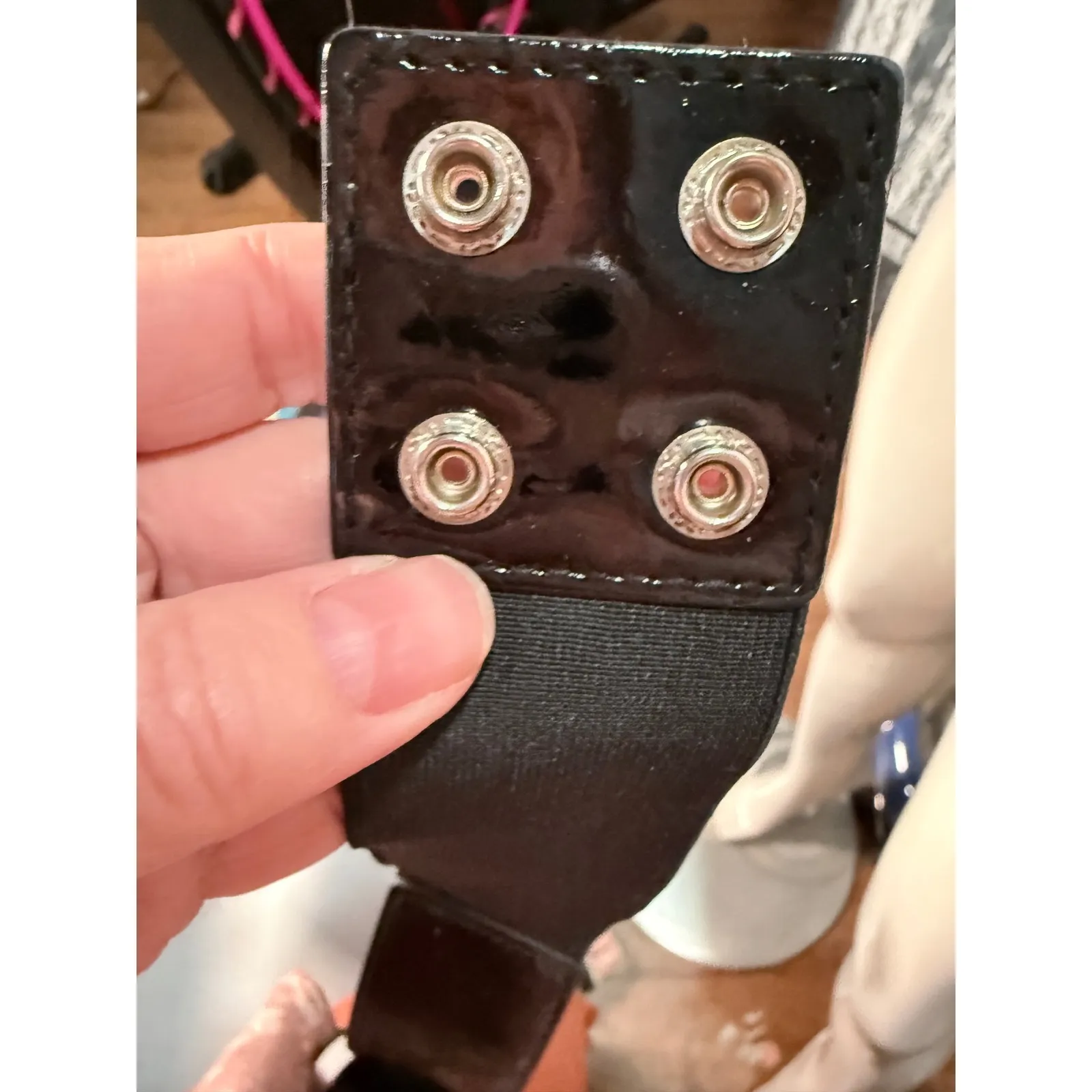 WHBM Black Patent Leather Bow Belt Elastic Stretch Waist Cincher S - Image 4