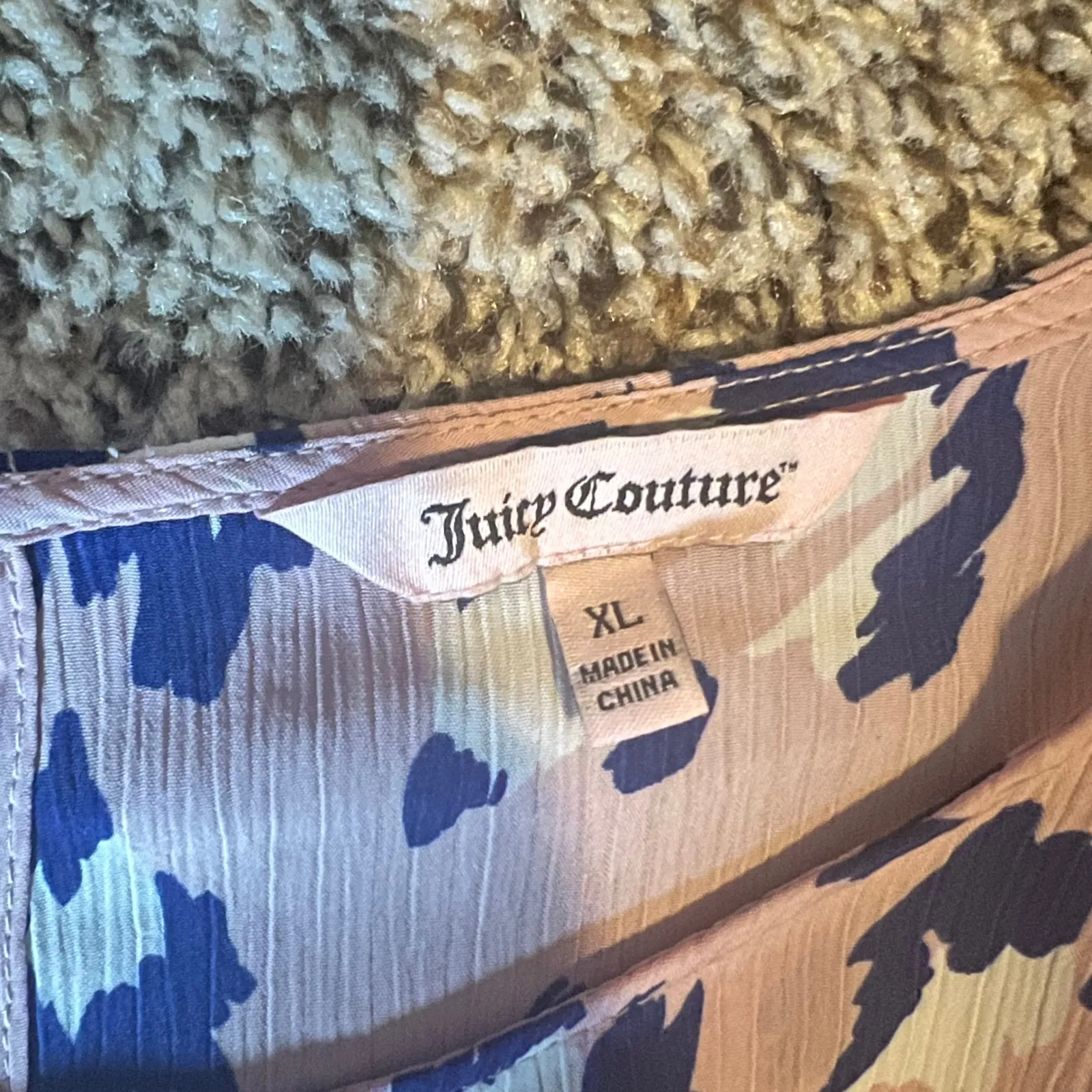 Juicy Couture Leopard Print Ruffle Neck Long Sleeve Blouse Women XL Pink Navy - Image 2