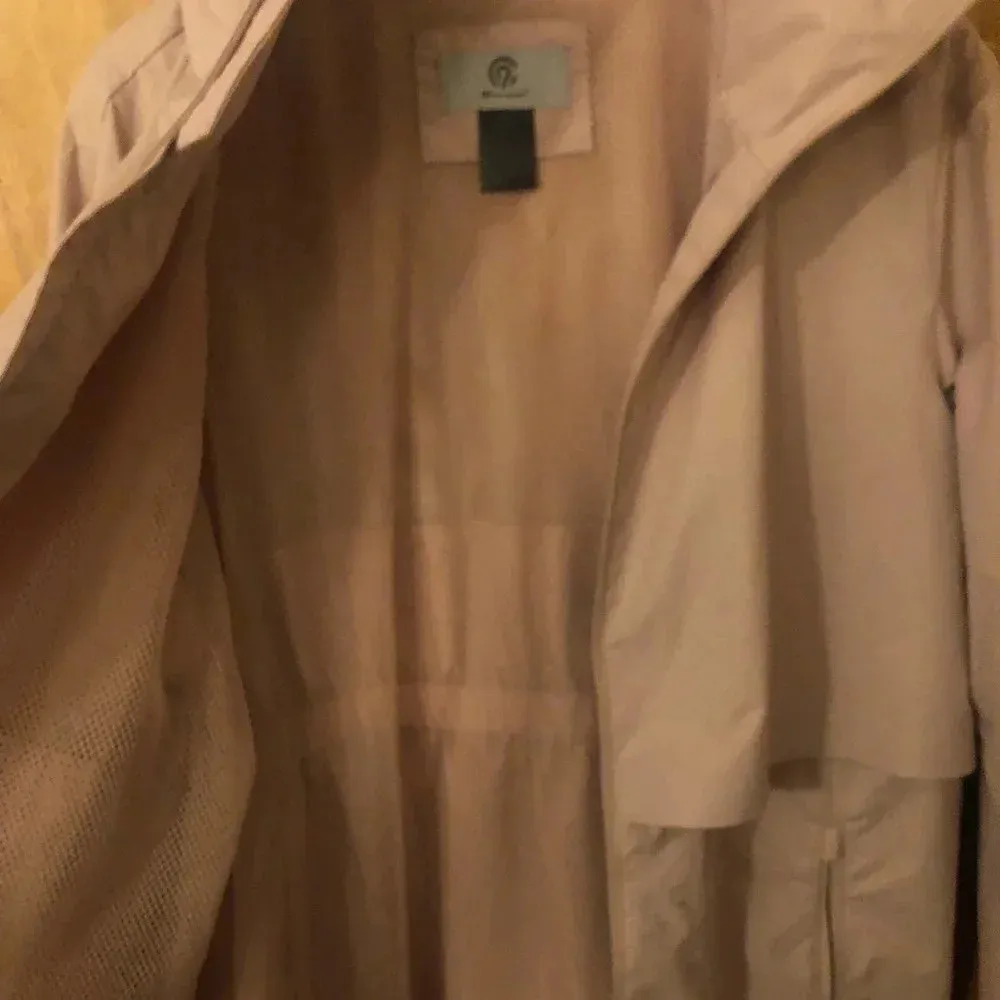 Champion soft pink zipper windbreaker waterproof hoodie
rain jacket light weight - Image 4