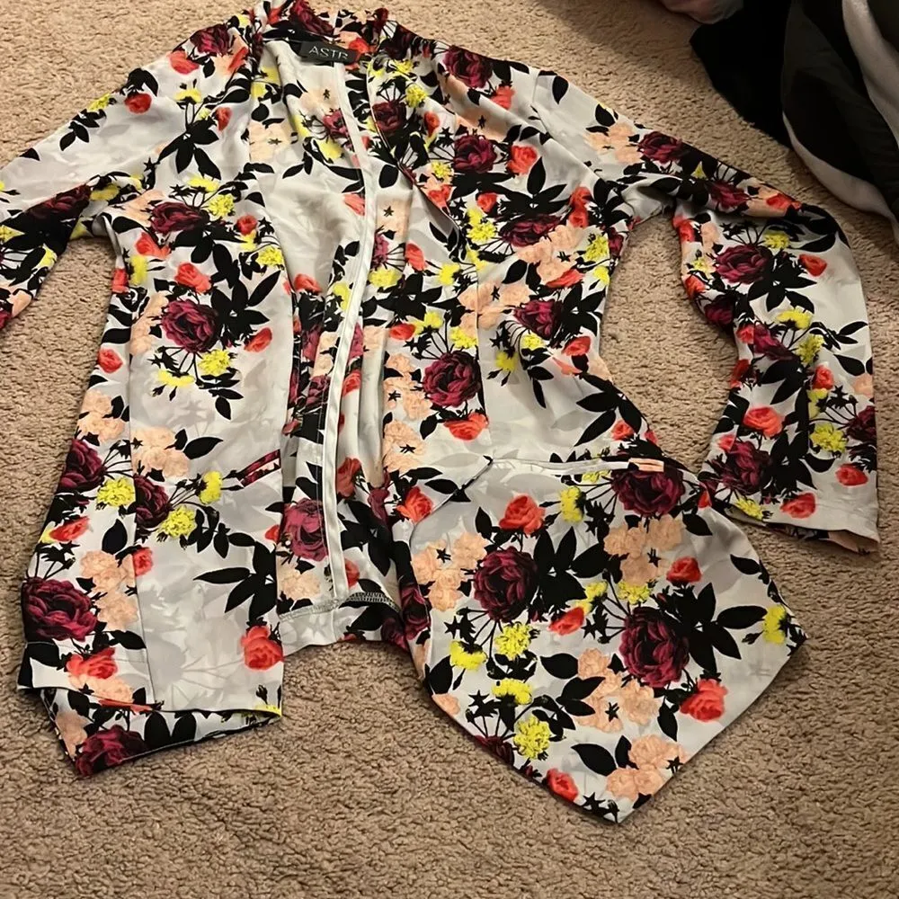 ASTR  floral open front cardigan S - Image 3
