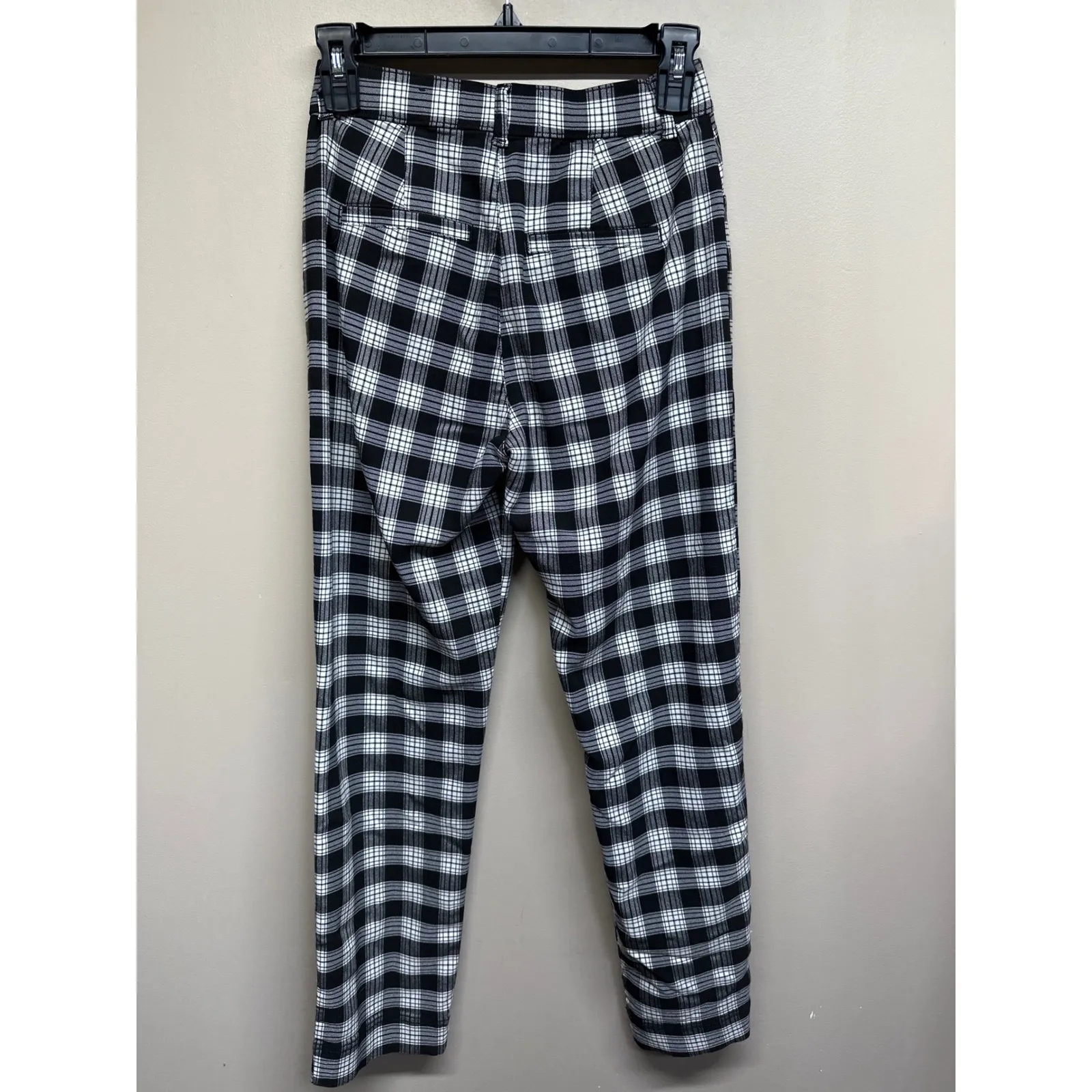 Hollister California Ultra High Rise Plaid Pants Women's XS Black White Stretch - Image 2