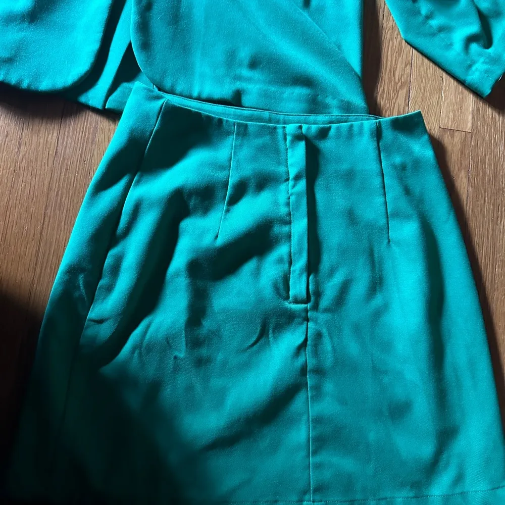 Monki  Kelly Green oversized blazer and skirt suit set, size S - Image 5